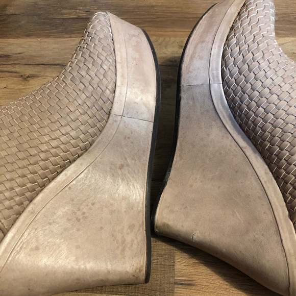 Ugg | Fawn Hamra Wedged Booties - Picture 5 of 8